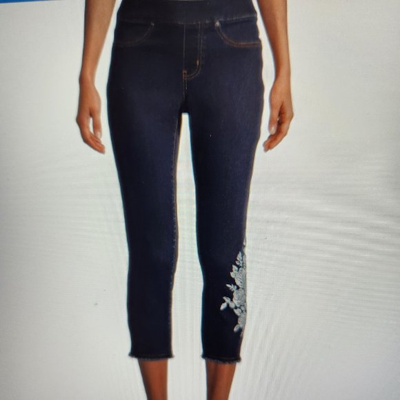 $20/both!Pioneer Woman pull-on embroidered capri pant with Flounce sleeve kimono - Picture 3 of 10